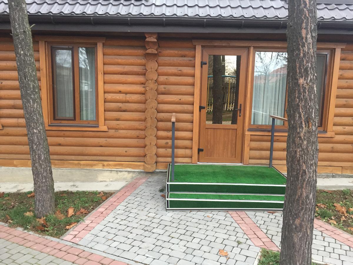 Podilskii Dvir Yakushintsy Exterior photo